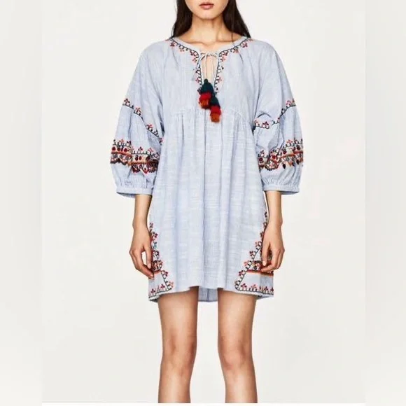green emerald velvet dress Zara White Collared Floral Embroidered Long Sleeve Mini Shirt Dress Size M main image 0